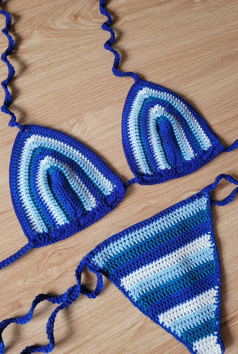 Bikini de crochet tejido a mano por Halloween Crochet Colombia