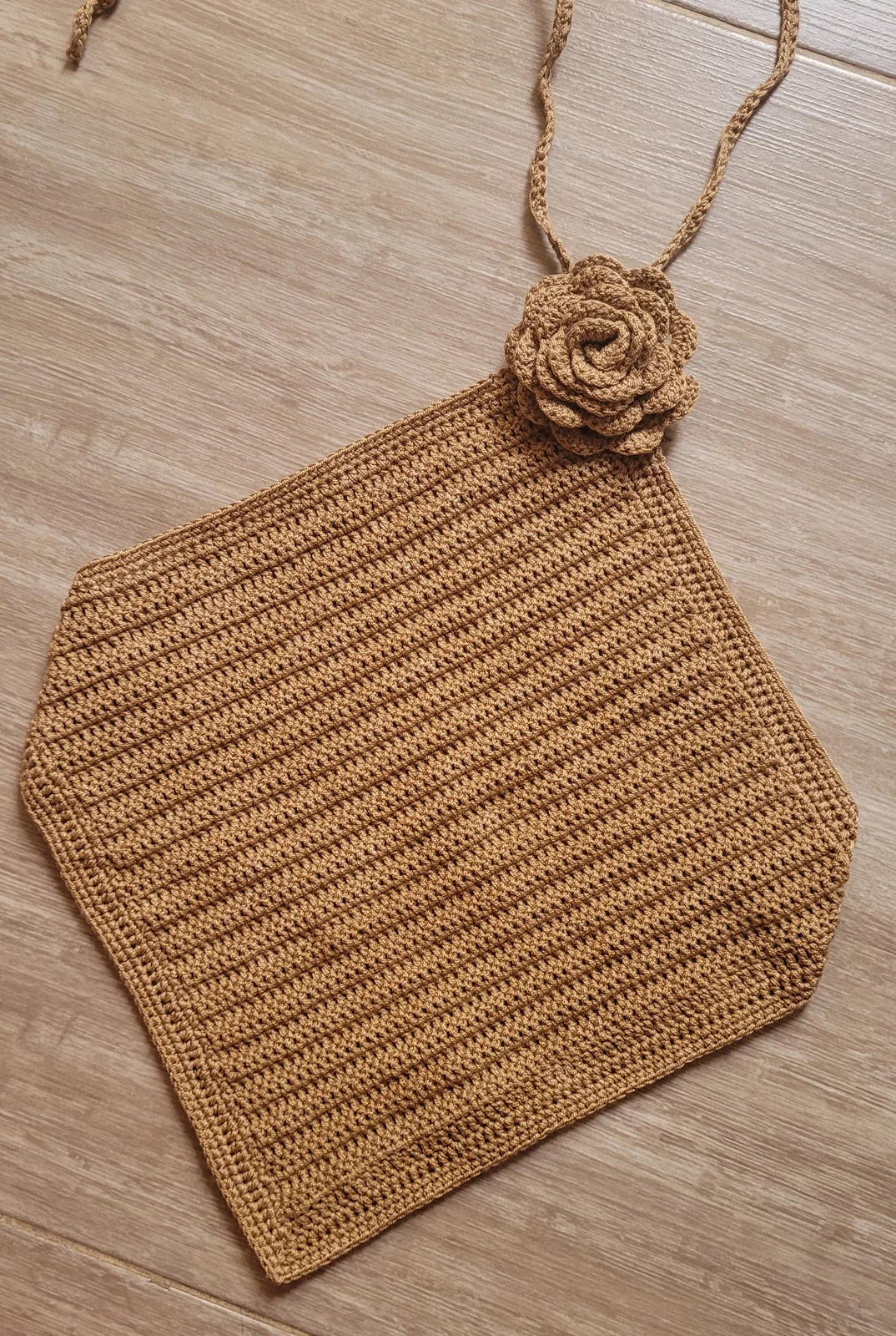 Proceso de tejido artesanal en crochet por Andrea Jara